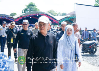 SEKDA Tapin H Sufiansyah saat memantau posko rest area untuk Jamaah Haul Abah Guru Sekumpul, Minggu (5/1).