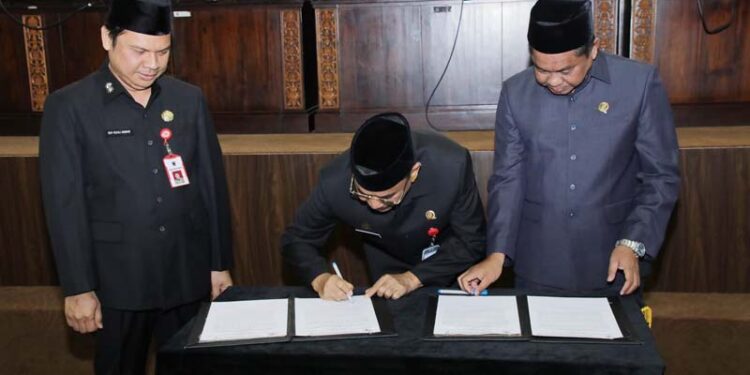 DPRD Kalsel Tetapkan Gubernur dan Wakil Gubernur Terpilih Pilkada 2024