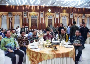Gubernur Apresiasi Dan Bangga Pada Roy Rizali Anwar