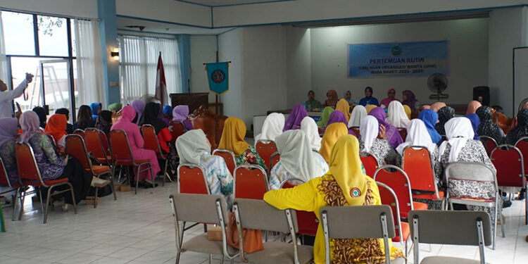 SUASANA pertemuan rutin GOW Kotabaru di Gedung Ratu Intan Lantai 2, Senin (6/10).