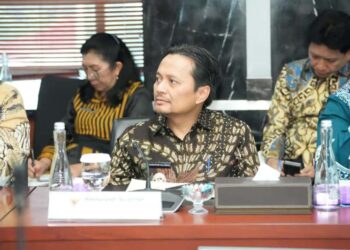 Wakil Gubernur (Wagub) Kalimantan Selatan, H Hasnuryadi Sulaiman saat mengikuti pertemuan dengan Menteri Keuangan (Menkeu), Purbaya Yudhi Sadewa di Gedung Djuanda, Kementerian Keuangan RI, Jakarta Pusat
