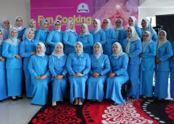 IWABRI Cabang Kotabaru berfoto bersama pada acara Fun Cooking, Sabtu (18/10).