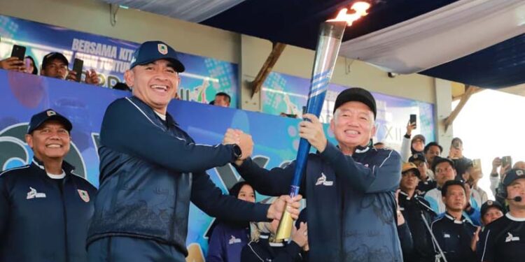 Gubenrur Didampingi Hj Fathul Jannah Buka Porprov XII 2025