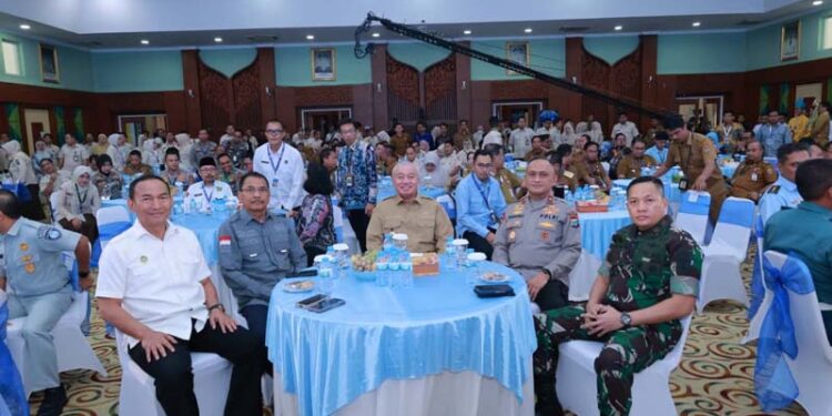 GUBERNUR Kalimantan Selatan H Muhidin saat menghadiri gebyar panutan pajak kendaraan bermotor tahun 2025 di Banjarbaru.