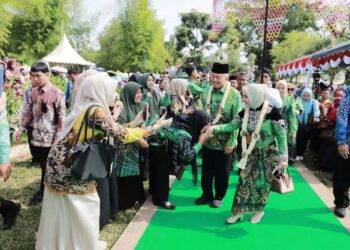 Gubernur Muhidin Puji Pencapaian Pembangunan HST