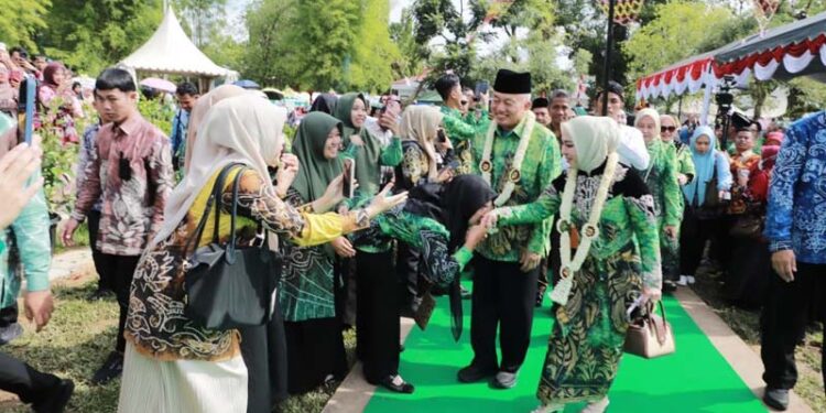 Gubernur Muhidin Puji Pencapaian Pembangunan HST