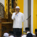 WABUP Kotabaru Syairi Mukhlis saat menyampaikan sambutan di Masjid Apung Siring Laut Kotabaru, Rabu (31/12) malam.