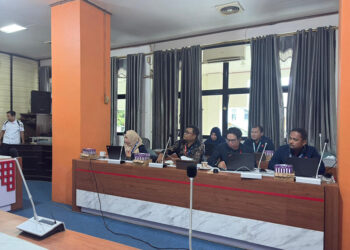 DPRD Kotabaru saat rapat kerja bersama manajemen PT Telkom dan Telkomsel, Senin (12/1).