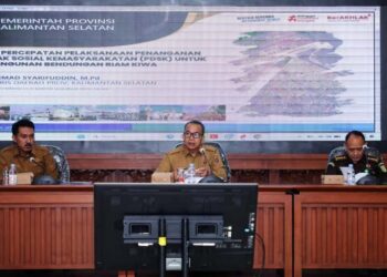 Sekdaprov Kalimantan Selatan, HM Syarifuddin saat memimpin rapat koordinasi teknis (Rakornis) percepatan pelaksanaan pembangunan bendungan Riam Kiwa, di Kabupaten Banjar