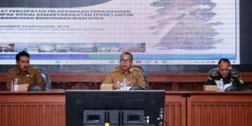 Sekdaprov Kalimantan Selatan, HM Syarifuddin saat memimpin rapat koordinasi teknis (Rakornis) percepatan pelaksanaan pembangunan bendungan Riam Kiwa, di Kabupaten Banjar