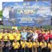 Plh Sekdaprov Kalsel, H Subhan Nor Yaumil (pakai kaos putih) berfoto bersama Kapolda Kalsel, Irjen Pol Dr Rosyanto Yudha Hermawan, disela aksi bersih-bersih lingkungan dan sungai dalam rangkaian peringatan Hari Bhayangkara ke-80 tahun 2026