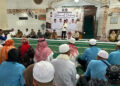 PEMKAB Kotabaru saat menyambut kedatangan Jamaah Haji Kloter 13.