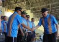 Gubernur Kalimantan Selatan, H Muhidin saat menghadiri pembukaan turnamen sepak bola Gubernur Cup Road to Pangdam XXIITambun Bungai Cup 2026 di Stadion 17 Mei, Banjarmasin