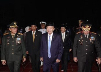 Gubernur Kalimantan Selatan, H Muhidin bersama Wakil Gubernur (Wagub), H Hasnuryadi Sulaiman dan pejabat Forkopimda Kalsel saat akan mengikuti ziarah nasional dan renungan suci dalam rangka memperingati HUT ke-81 Republik Indonesia tahun 2026