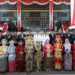 GUBERNUR Kalimantan Selatan H Muhidin bersama Wakil Gubernur H Hasnuryadi Sulaiman dan pejabat Forum Koordinasi Pimpinan Daerah (Forkopimda) Kalsel masing-masing bersama istri yang menggunakan pakaian adat berfoto bersama usai peringatan HUT ke-81 Kemerdekaan RI tahun 2026 di Banjarbaru.