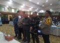 GUBERNUR Kalimantan Selatan H Muhidin didampingi Kapolda Kalsel Irjen Pol Dr Rosyanto Yudha Hermawan dan Danrem 101 Antasari Brigjen TNI Ilham Yunus, saat menyampaikan keterangan resmi usai rapat koordinasi terkait penanganan Karhutla dan Kekeringan di Kalsel.
