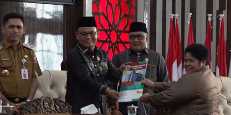Bupati Kotabaru Sampaikan Rancangan APBD 2027